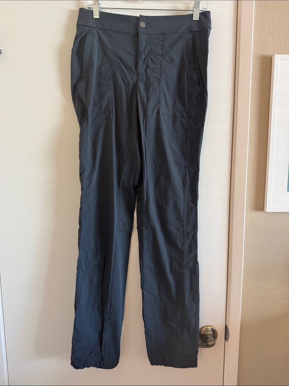 Athleta Dark Gray Women’s Travel Pants - excellent preowned condition